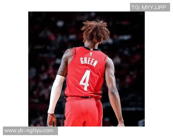 杰伦格林赛前积极热身投篮训练中展现笑容复出在望